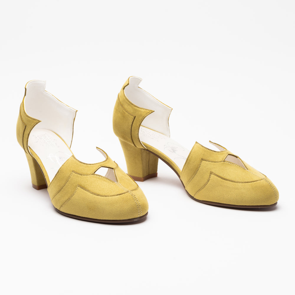 Christine Vintage Pumps (Manchineel Apple) – American Duchess