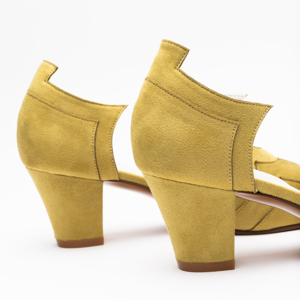 Christine Vintage Pumps (Manchineel Apple) – American Duchess