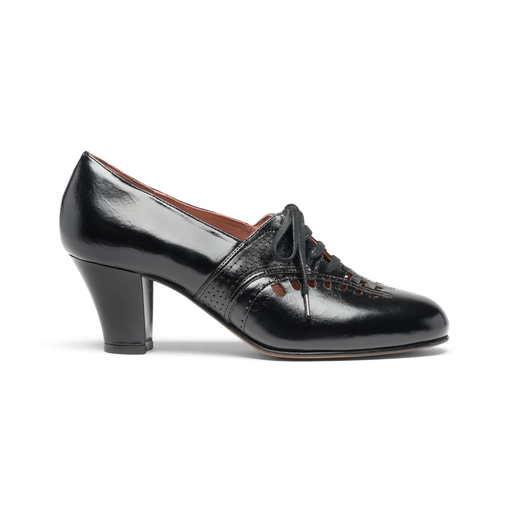 【Ameri VINTAGE】 STUDS WOOD HEEL BABOOSH Ameri VINTAGE】 STUDS WOOD HEEL BABOOSH - メルカリ