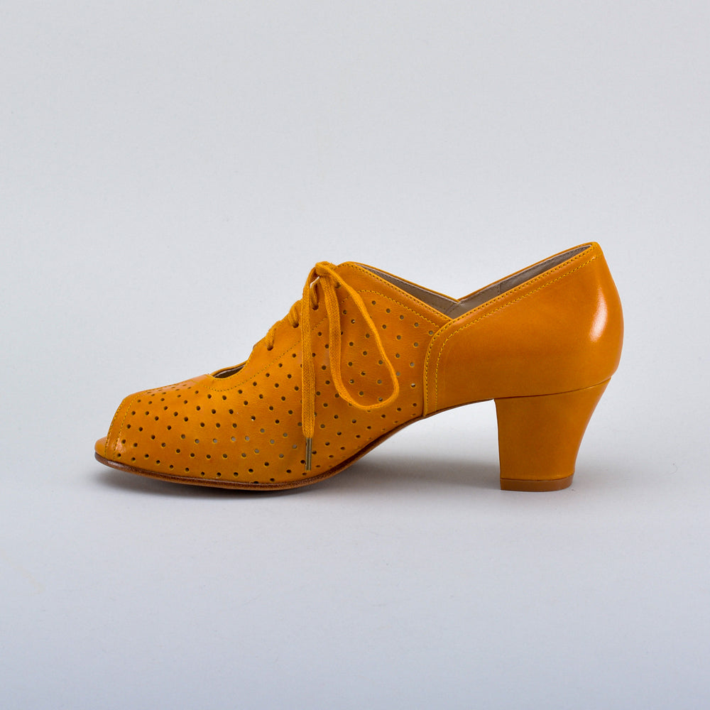 Jenny Women s Vintage Oxfords Goldenrod Yellow American Duchess
