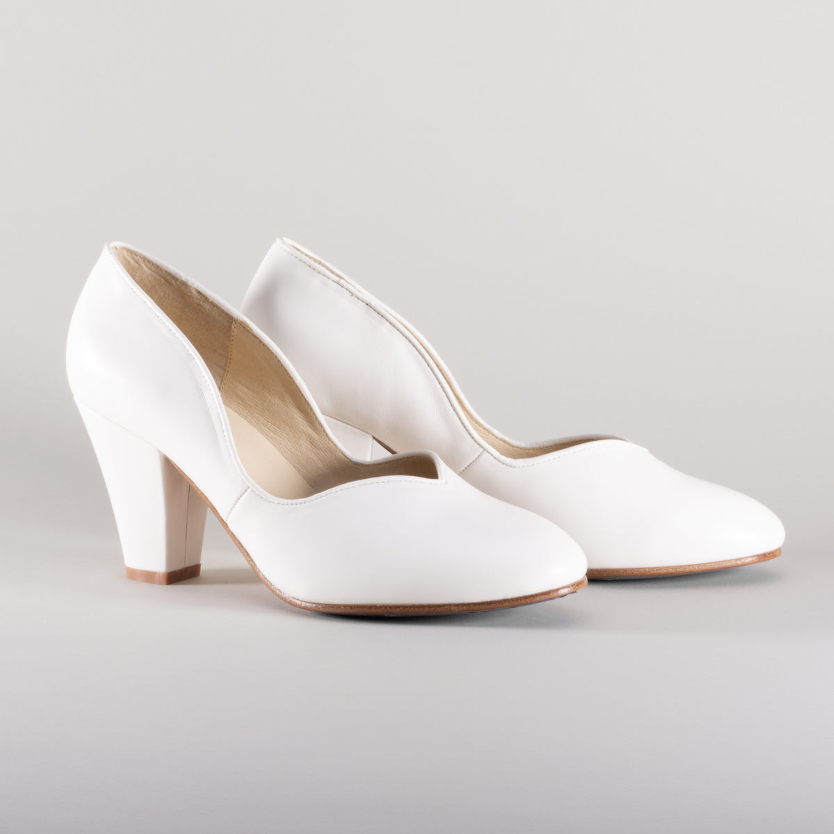 Marilyn Vintage Pumps (Soft Ivory) – American Duchess