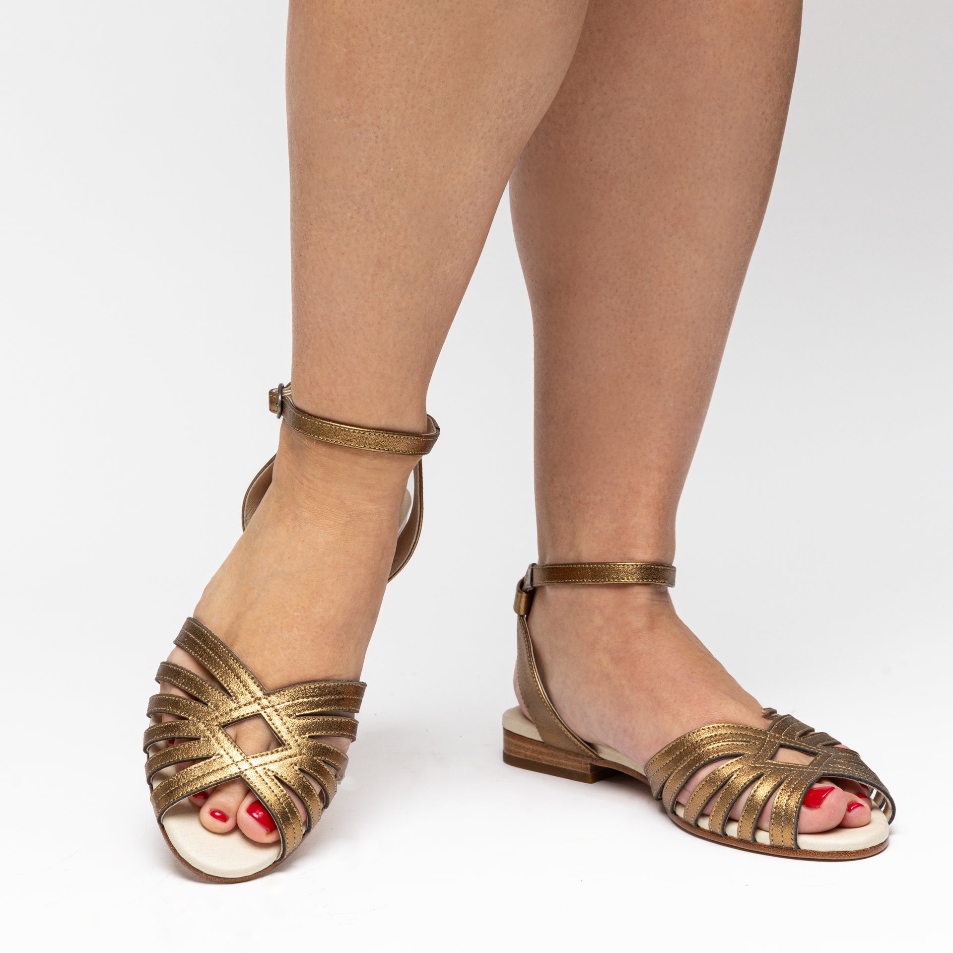 Marta Vintage Sandals (Antique Gold) 9.5