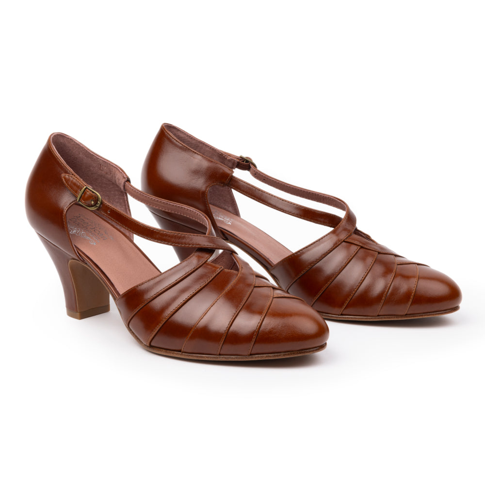 Melrose Vintage Pumps (Walnut) – American Duchess Melrose Vintage Pumps (Walnut) – American Duchess