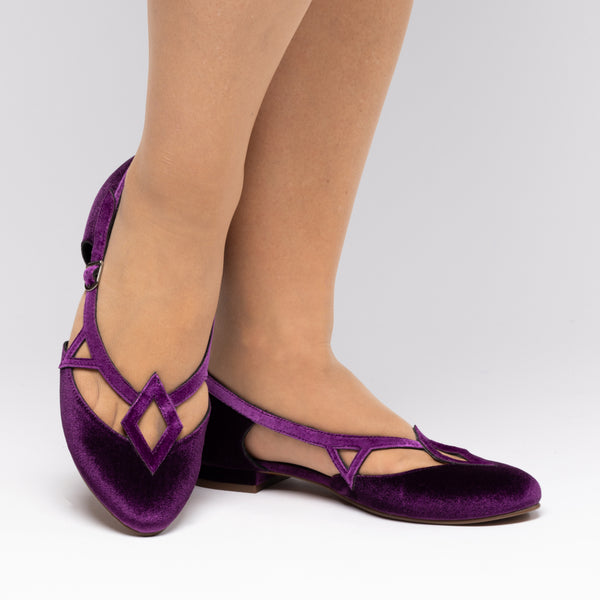 Mildred-Crystal-Ball-1_grande.