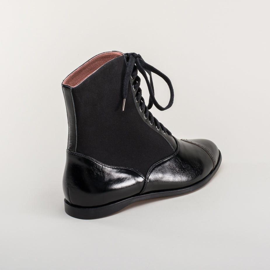 Anne Boots (Black) – American Duchess
