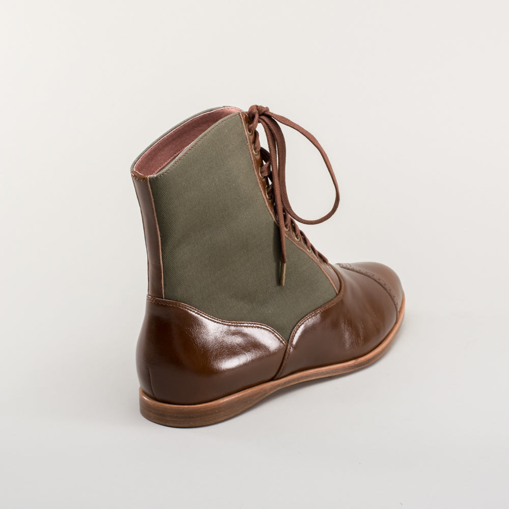 Leslie anne discount lace up boot