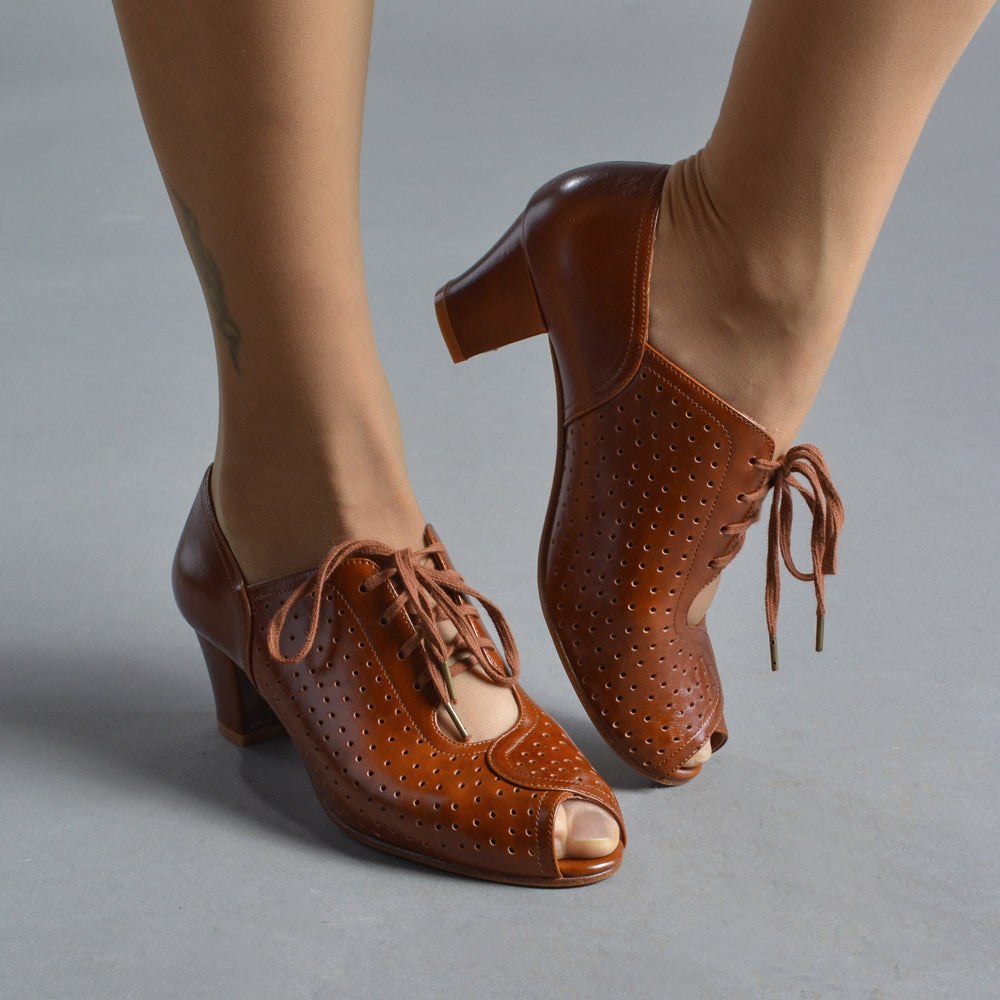 ladies brown dress shoes Jenny Vintage Oxfords (Chestnut Brown) Product ID:AP1E212796_AQ695_M Color:sky_blue up Brown Womens Shoes SHESTARR Women Plus Size