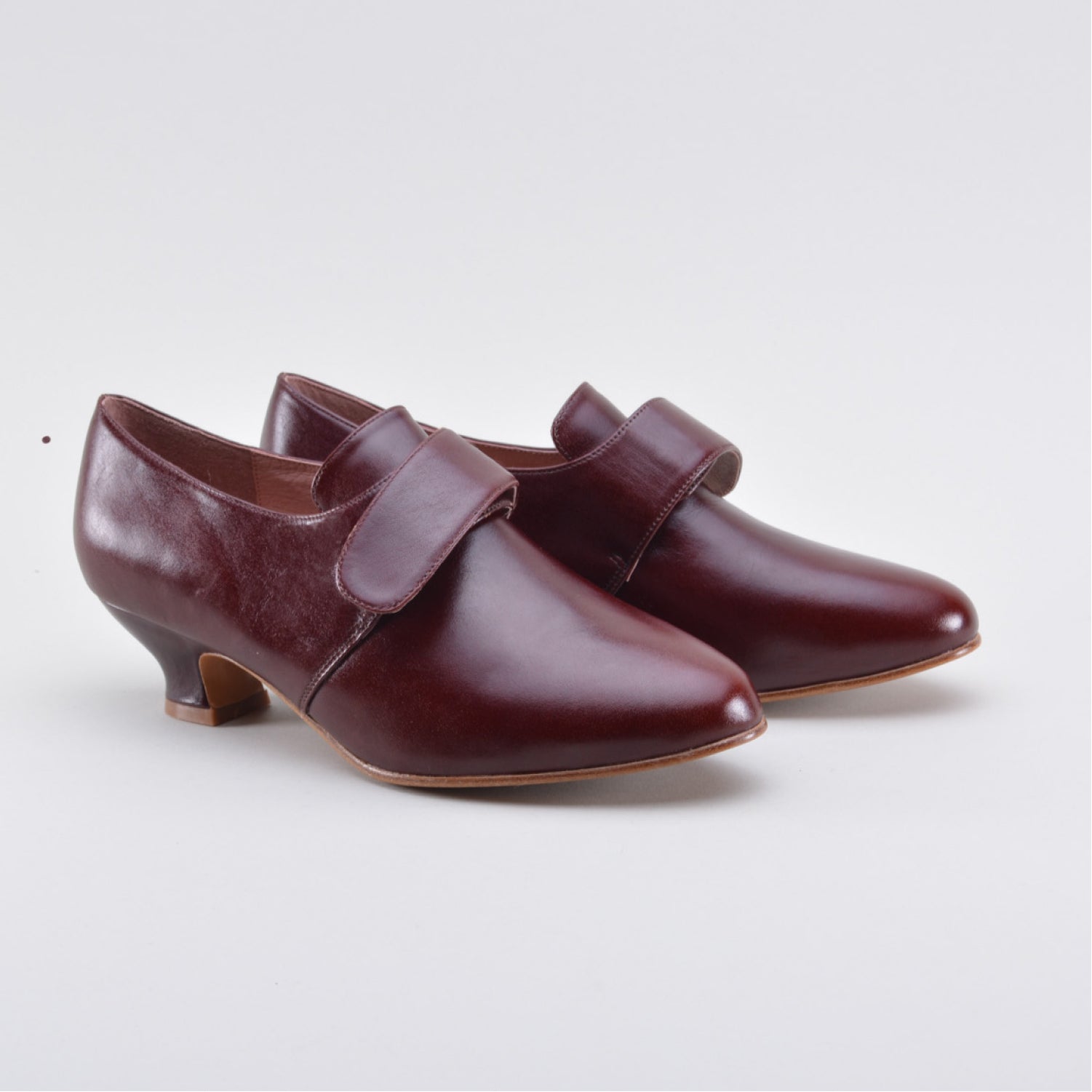 PRE-ORDER Kensington Women's 18th Century Leather Shoes (Bordeaux ...