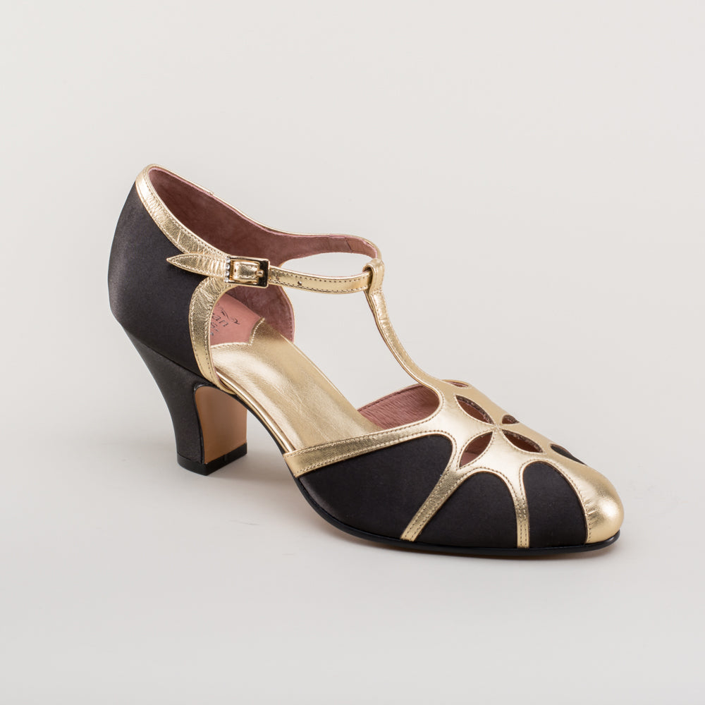 Flapper shoes on sale wide width