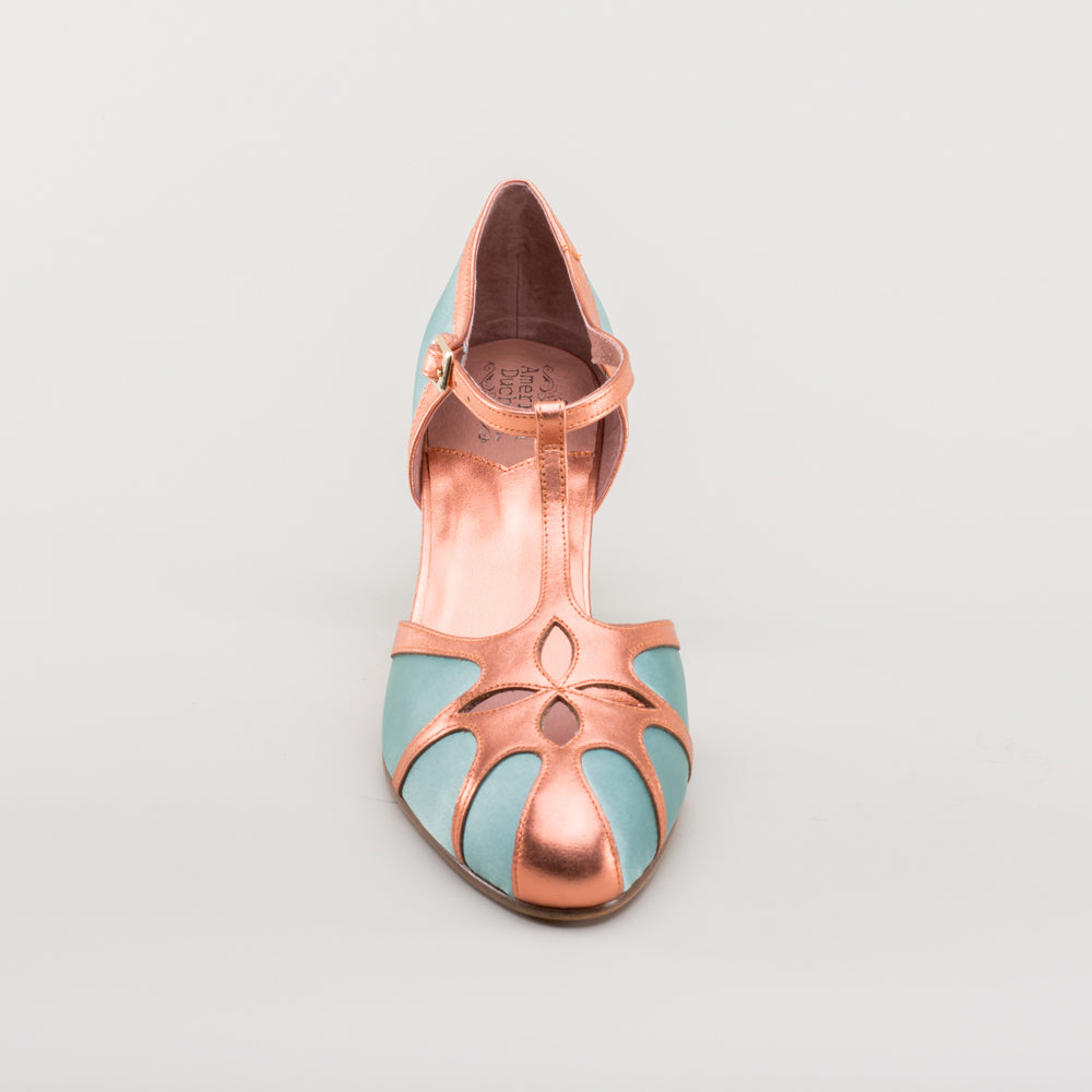 Wide width flapper shoes hotsell