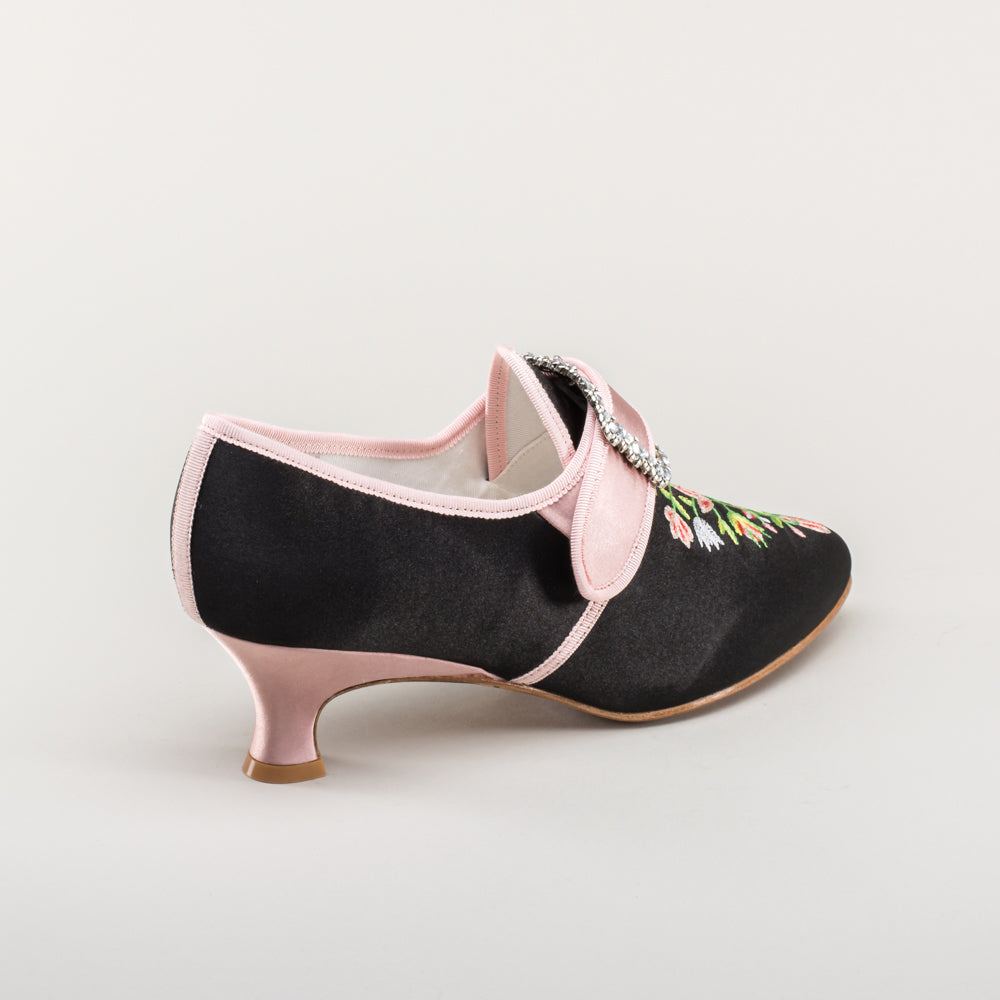 Primrose 18th Century Shoes (Black/Pink) American Duchess Primrose 18th Century Shoes (Black/Pink) American Duchess