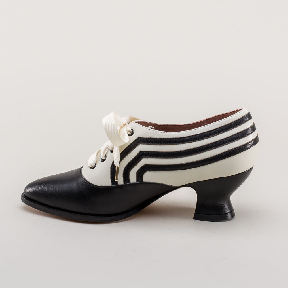 ladies black white dress shoes Miss Button Midheel the Leo Performance Unisex Latin dance shoes feature a classic black and white color Bernadette Edwardian Oxfords (Ivory/Black) 6