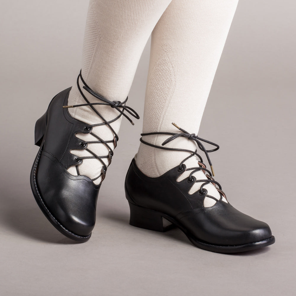 Ghillie Vintage Lace-Up Shoes (Black), 9