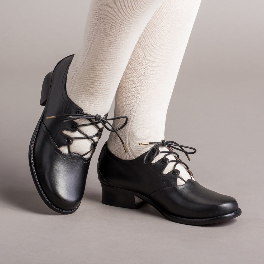 Ghillie Vintage Lace-Up Shoes (Black) 9