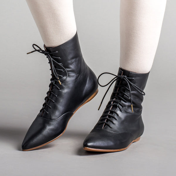 Hartfield Regency Leather Boots (Black), 7