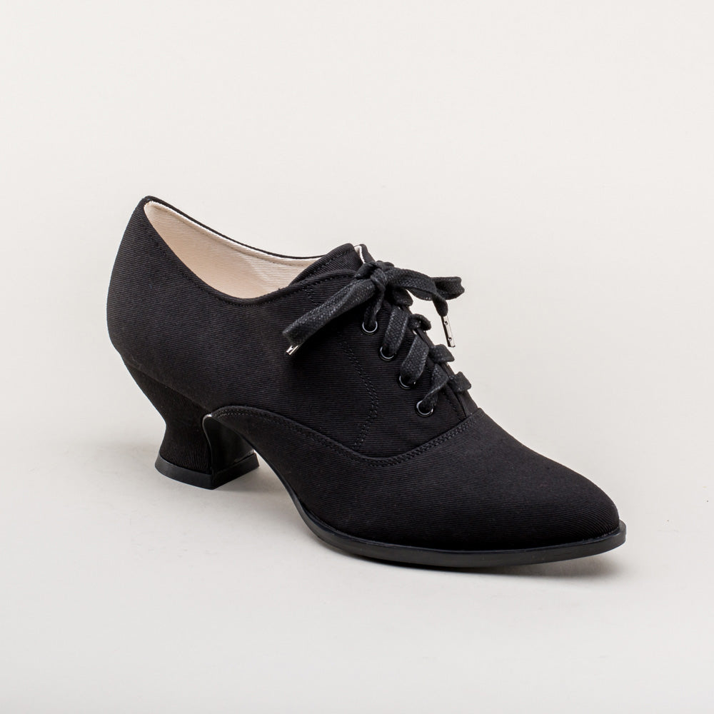 Oxford tennis shoes top