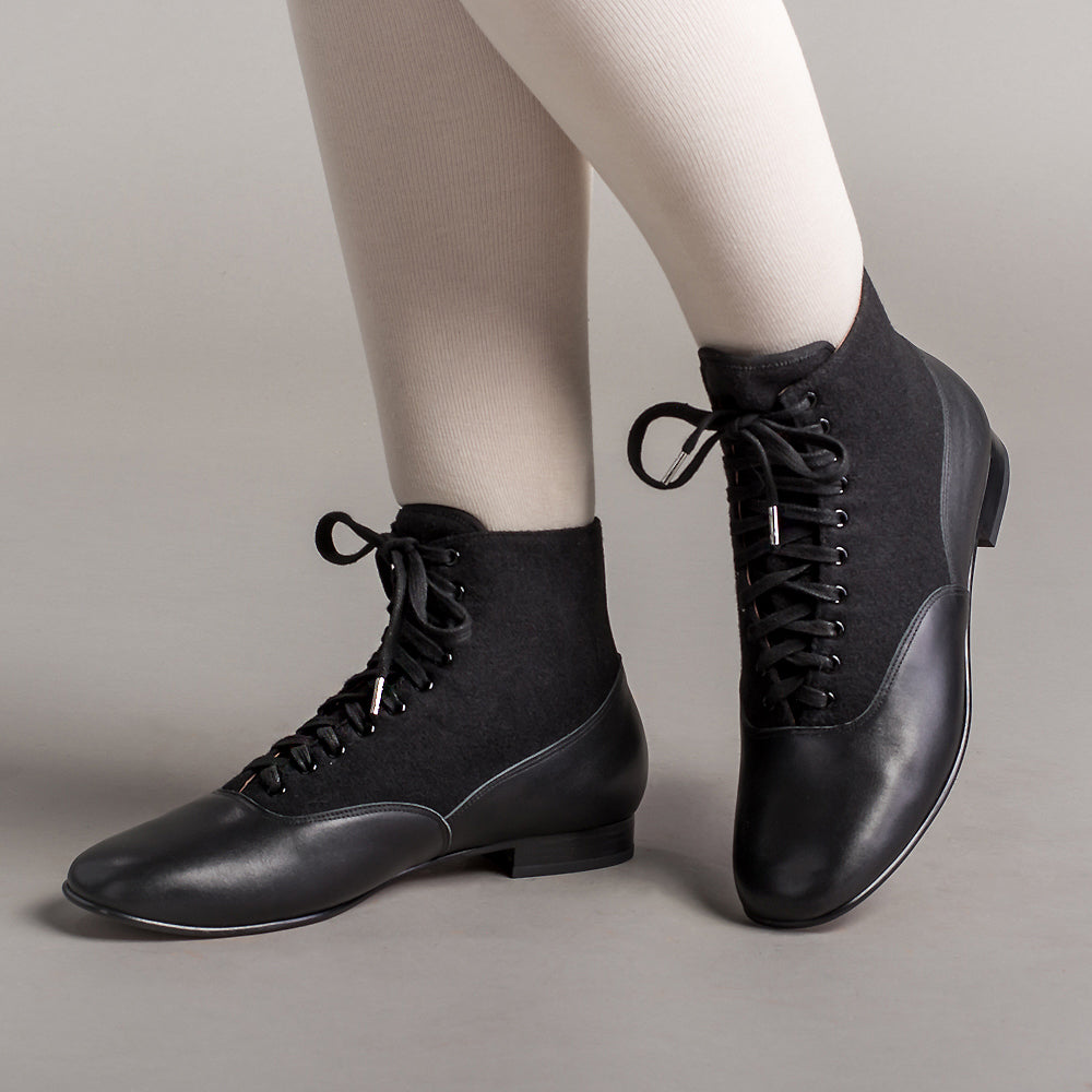 Larkspur Women's Wool Leather Lace-Up Boots