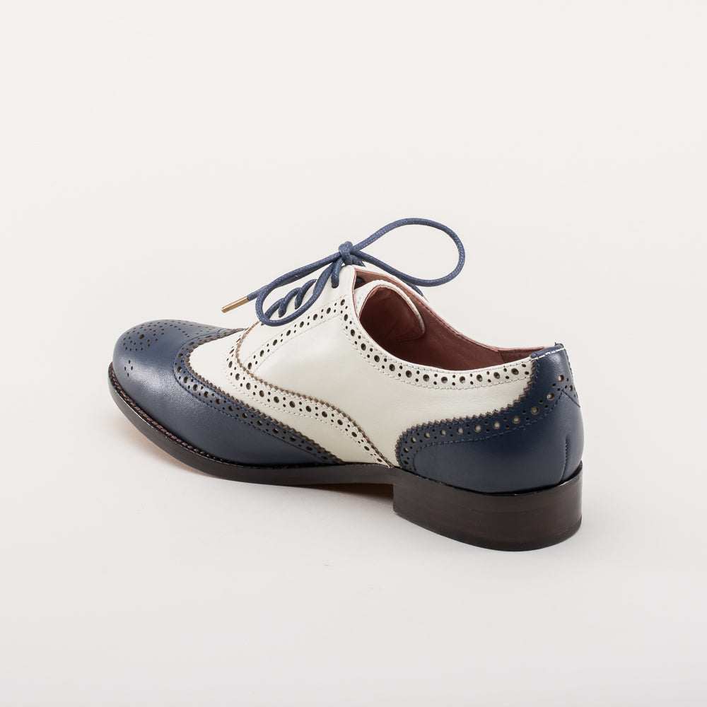 Women's spectator shop oxford shoes