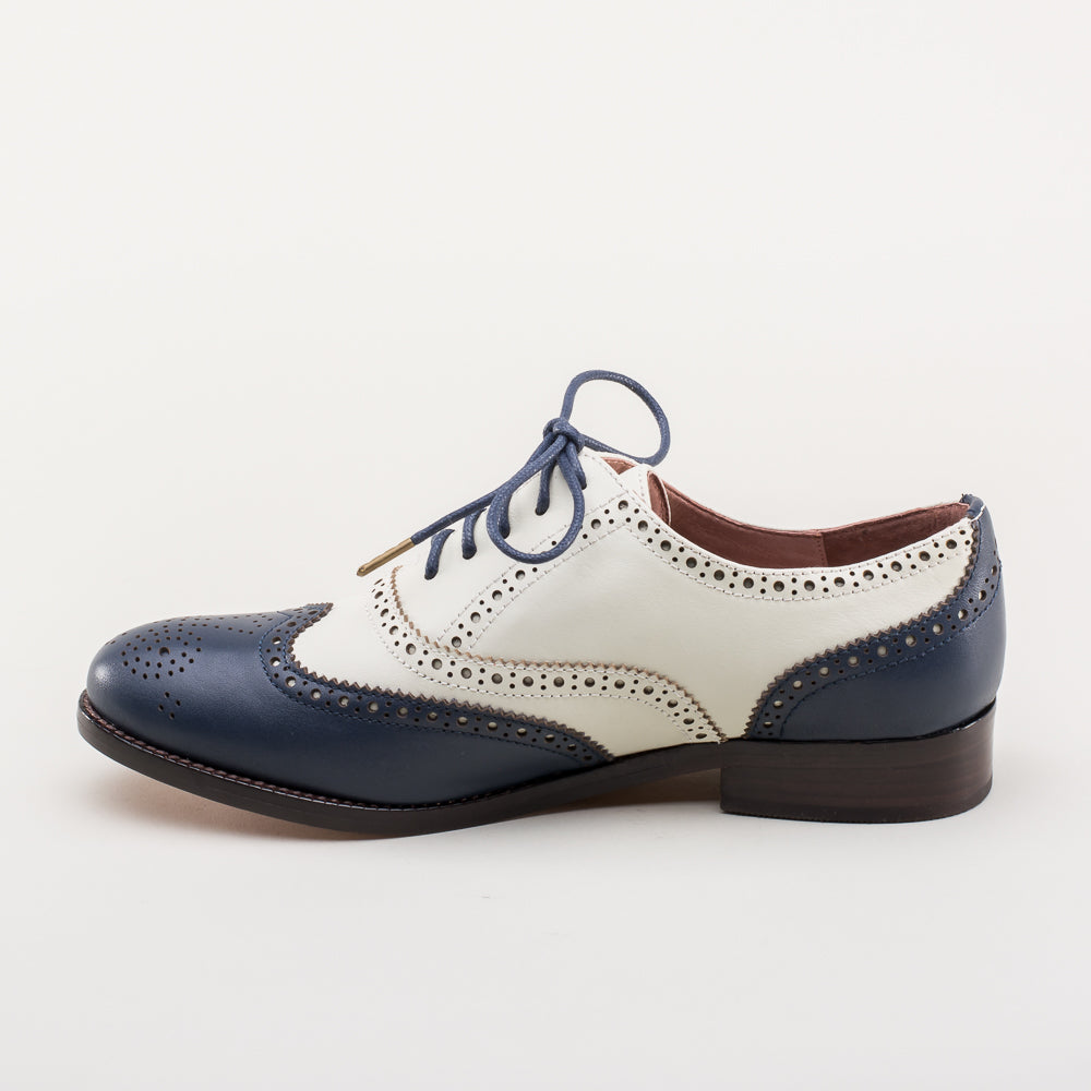 Women's spectator oxford top shoes