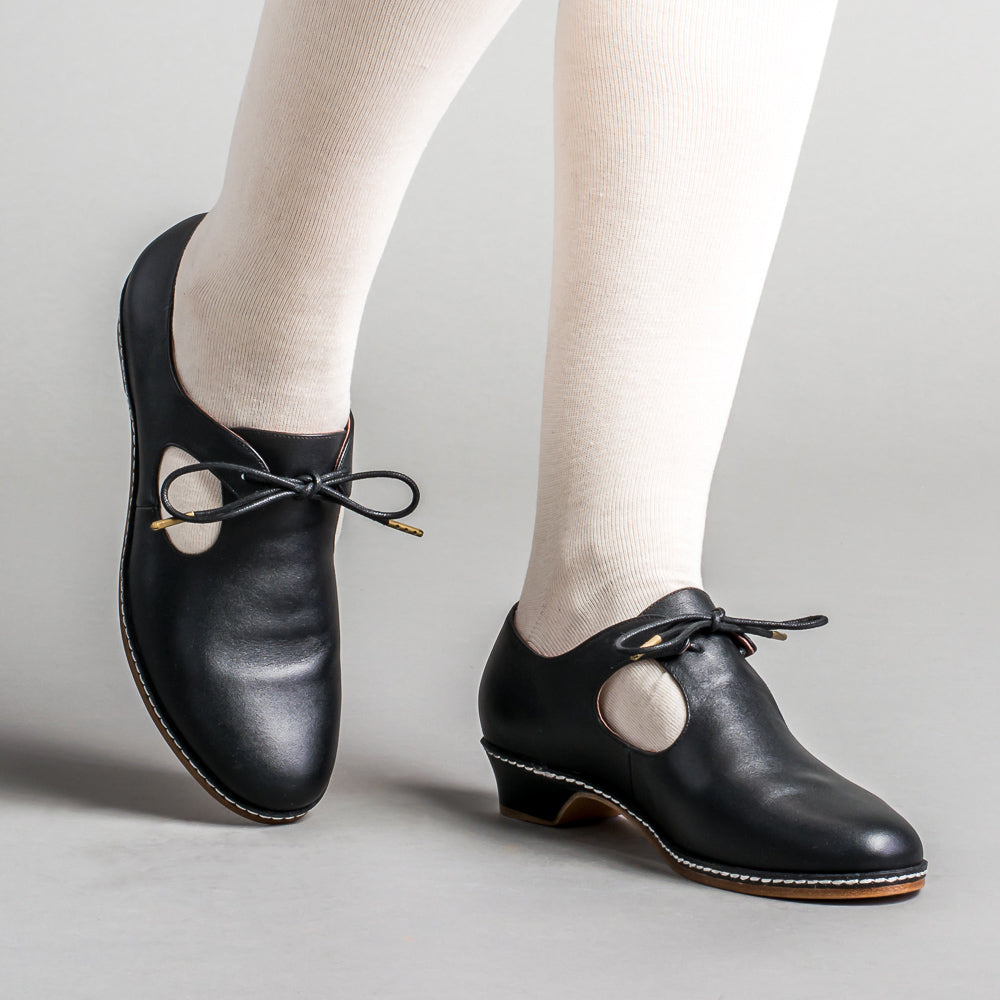 Mary Renaissance Shoes (Black) 12