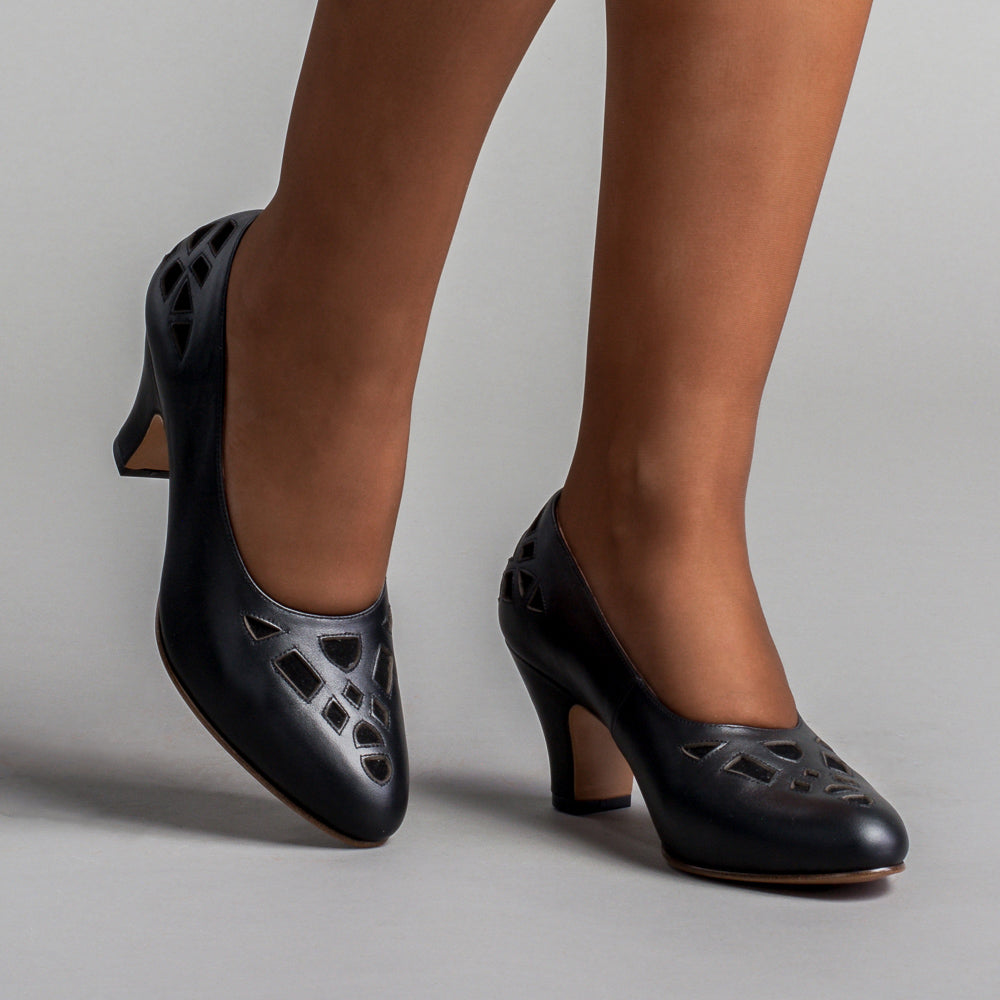 Meme Women s Vintage Pumps Black