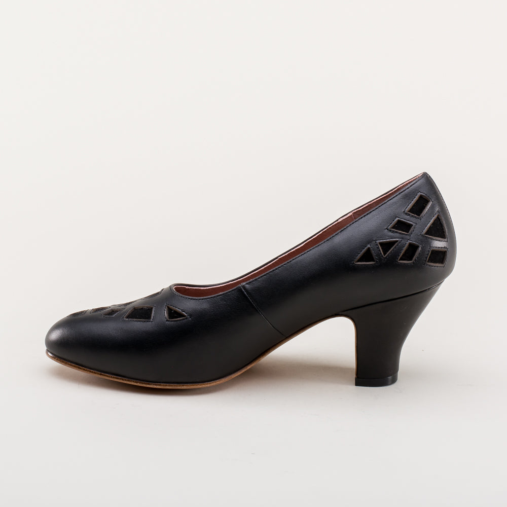 Black and store grey pumps