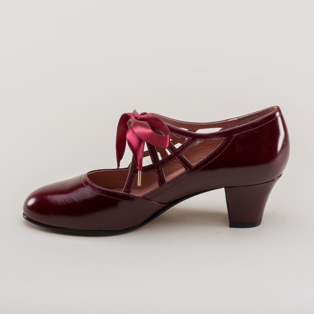 Parker Women's Vintage Spiderweb Pumps (Merlot) – American Duchess